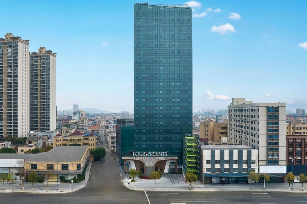 fp-huzlp-hotel-exterior-view-day-33182_Classic-Hor_副本.jpg