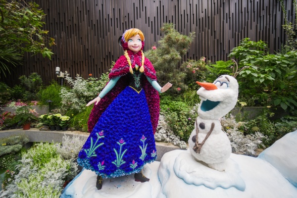 Frozen - Anna and Olaf.jpg