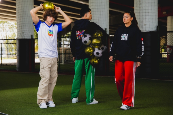 1781884304.jpg E_07_SOCCERFIELD_HOODIE_TRIPLE_038_副本.jpg
