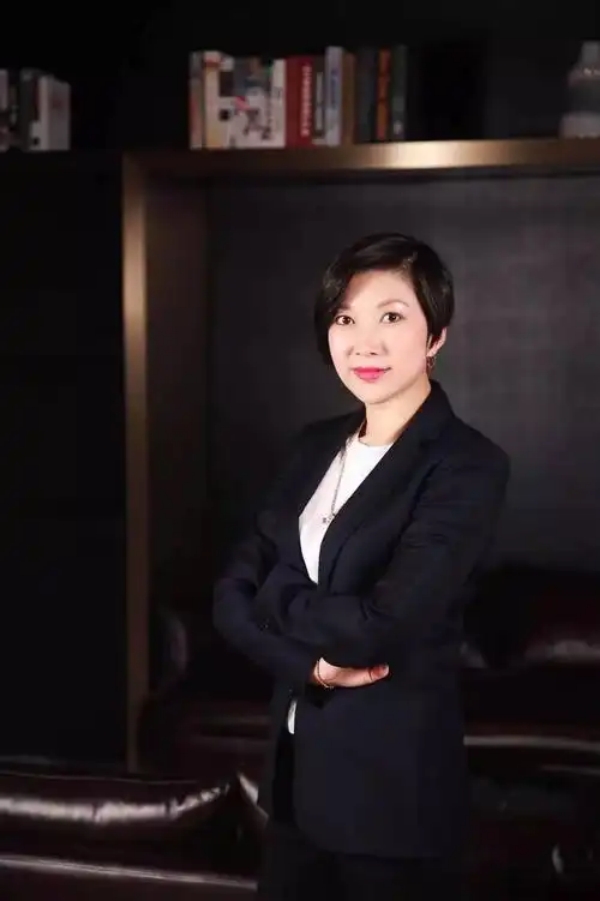 1782276985.jpg 上海浦东丽晶酒店委任虞静为市场销售总监_副本.jpg