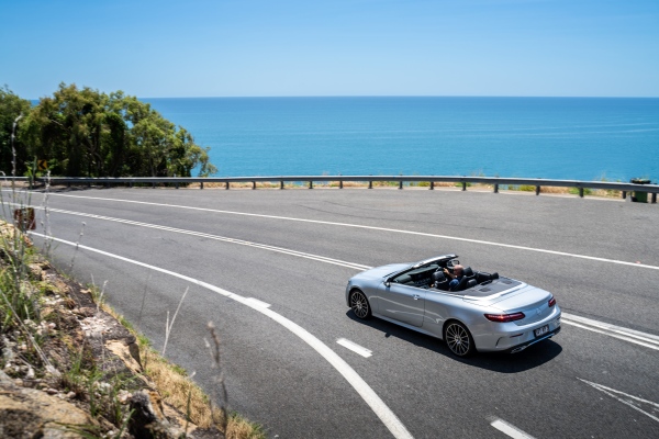Cairns Luxury Car Hire_副本.jpg
