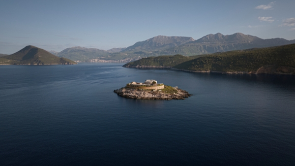 1783596731.jpg Mamula Island by Banyan Tree - Boka Bay Entrance View_副本.jpg