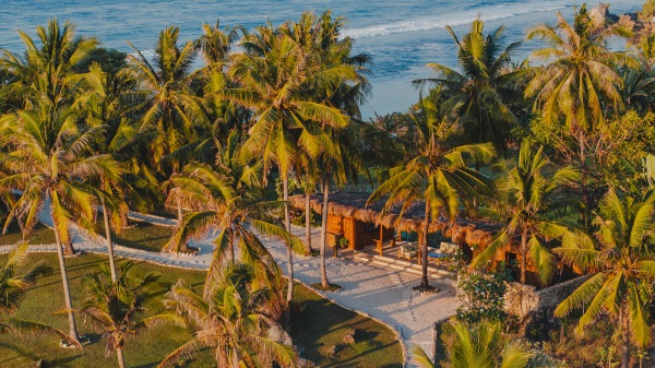 nihi-sumba-tanveer-badal-hires-58_副本.jpg