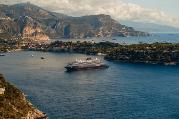 ExploraJourneys_DroneShoot_September2025_Med_副本.jpg