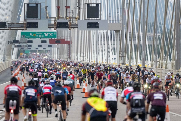 1785997010.jpg 03_Hong Kong Cyclothon.jpg