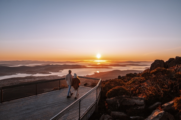 1787884659.jpg 塔斯马尼亚州霍巴特_惠灵顿山(Mount Wellington)_副本.jpg