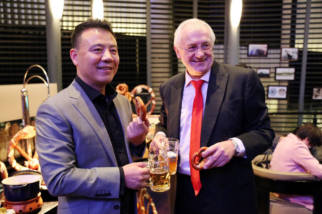 青岛西海岸隆和福朋喜来登酒店庆祝喜达屋集团全球福朋200家
