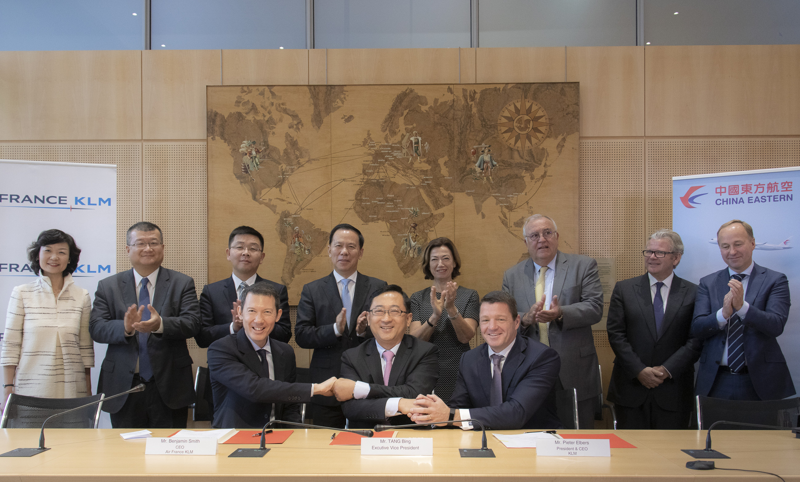 法航荷航集团与中国东方航空签署协议拓展联营合作