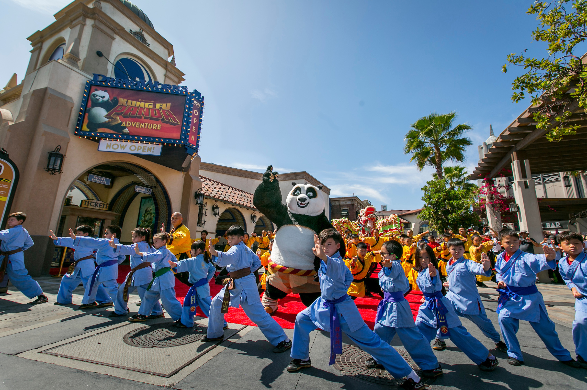 好莱坞环球影城隆重庆祝梦工厂剧院开幕 倾情呈献“功夫熊猫：帝王任务”