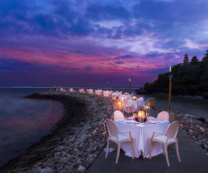 巴厘岛独特的“LA LA LUNE”月圆之夜海滨晚餐