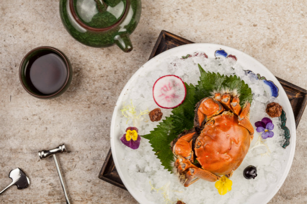 上海静安香格里拉大酒店夏宫中餐厅推出限期赏味蟹宴佳品
