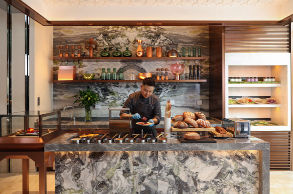 北京金融街丽思卡尔顿酒店四季汇全日制餐厅升级迎客
