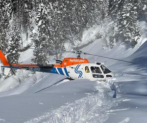 土耳其开启直升机滑雪季 卡奇卡尔山吸引众多冒险爱好者