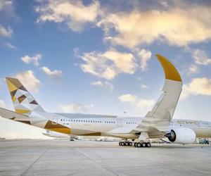 阿提哈德航空“Sustainability50”客机采用独特涂装纪念阿联酋成立50周年