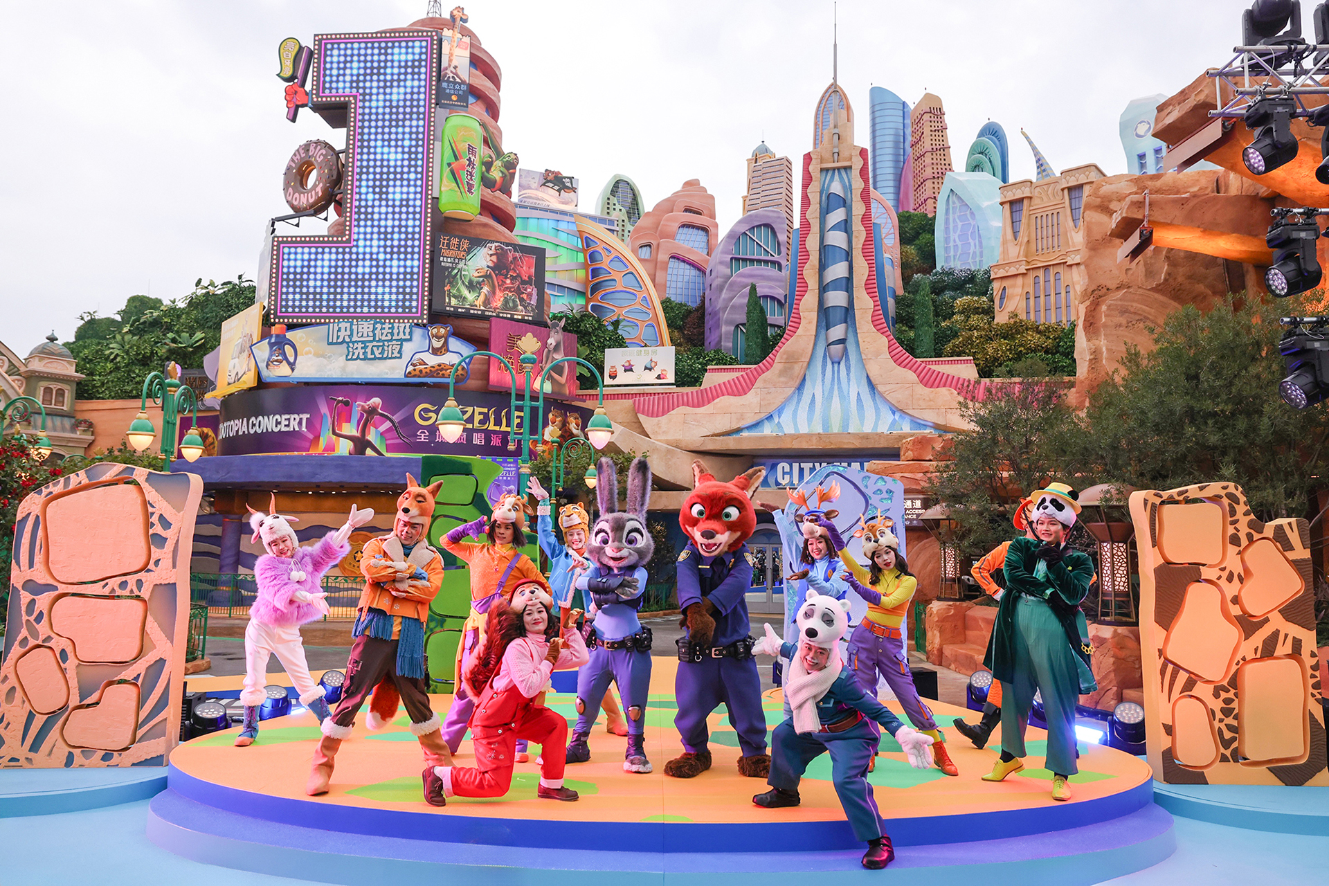 全球首座“疯狂动物城”在上海迪士尼度假区盛大开幕