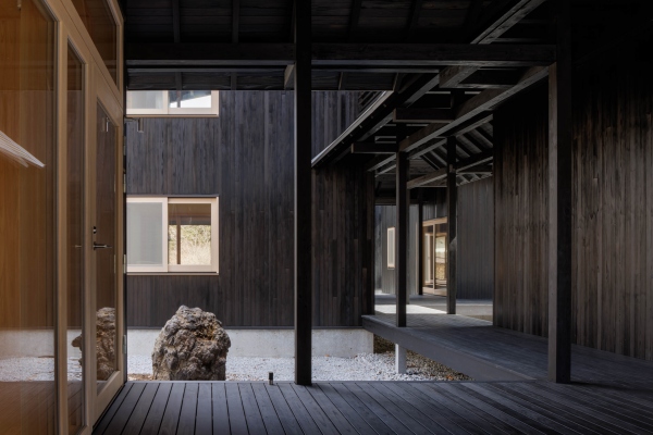 由普利兹克建筑奖得主西泽立卫为Shishi-Iwa House设计的Hinoki House No.3于5月揭幕