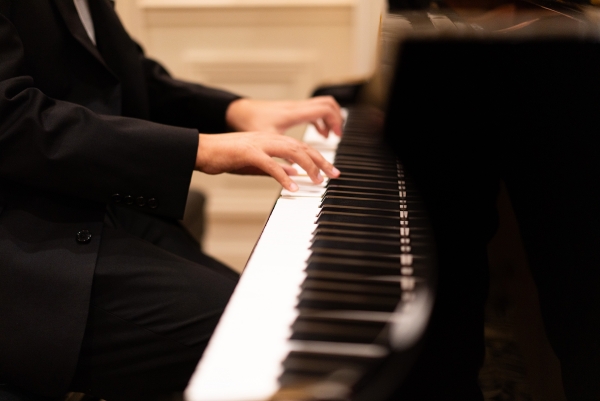 天津丽思卡尔顿酒店参与天津茱莉亚钢琴艺术节 为宾客带来旅途中的音乐体验