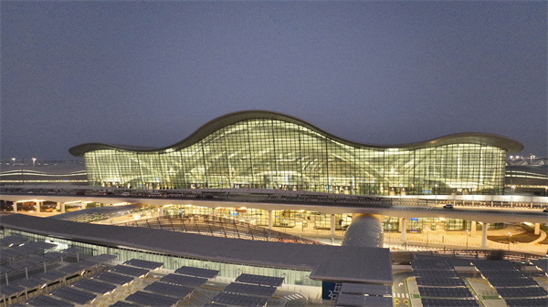 阿布扎比国际机场正式更名为扎耶德国际机场
