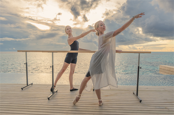 马尔代夫菲尔斯岛安凡尼臻选度假酒店重启芭蕾疗愈体验 以艺术与自然滋养身心