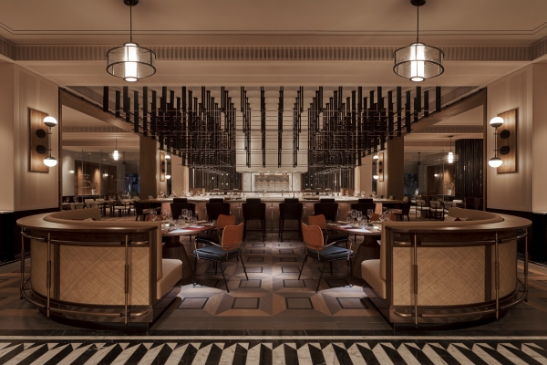 富国岛丽晶酒店将OKU餐厅化身美食探索舞台