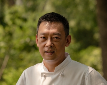 施晨荣重返养云安缦，任职酒店行政总厨